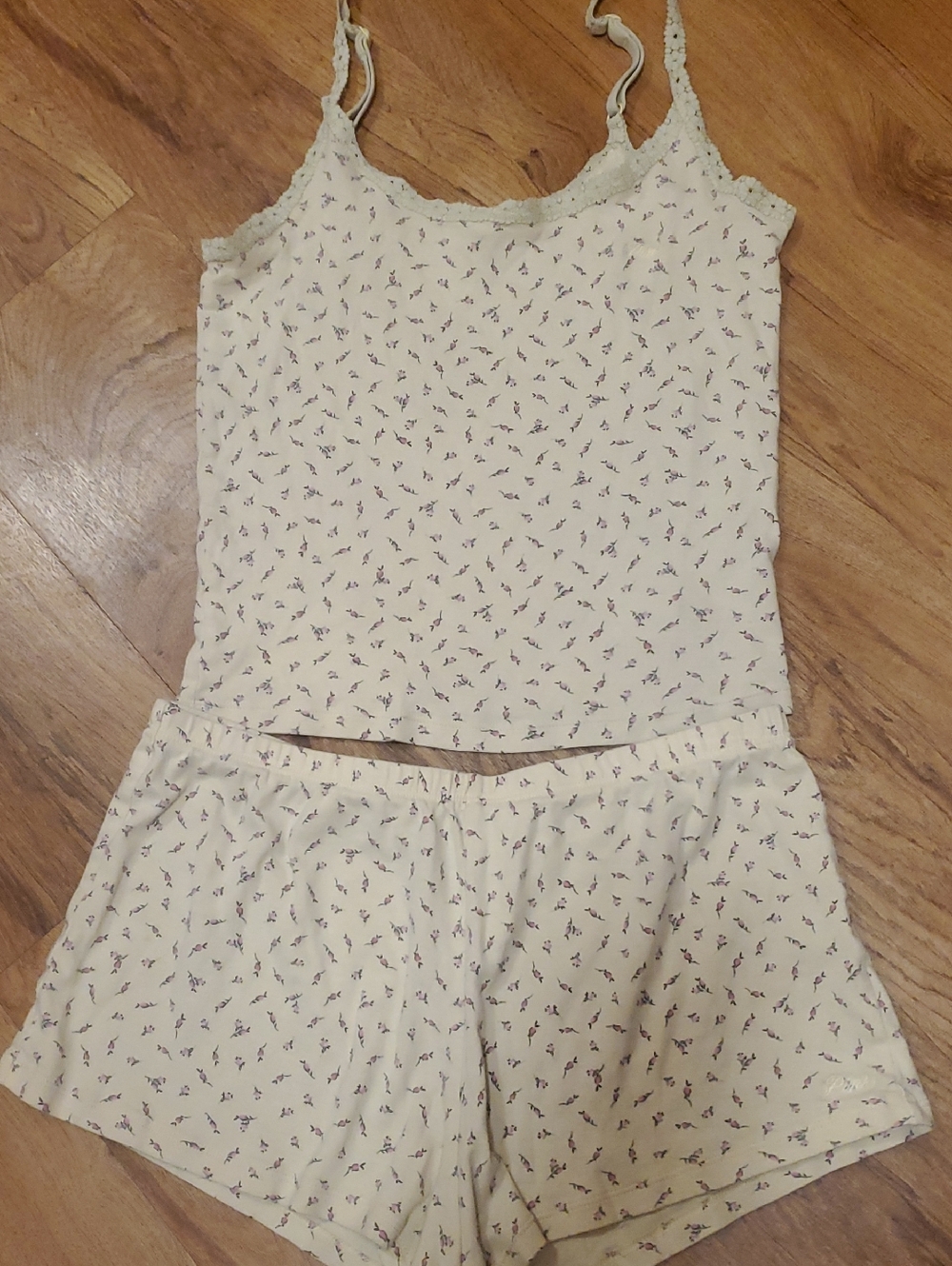 PINK Victoria's Secret Cream Floral Cami & Shorts Set Size S